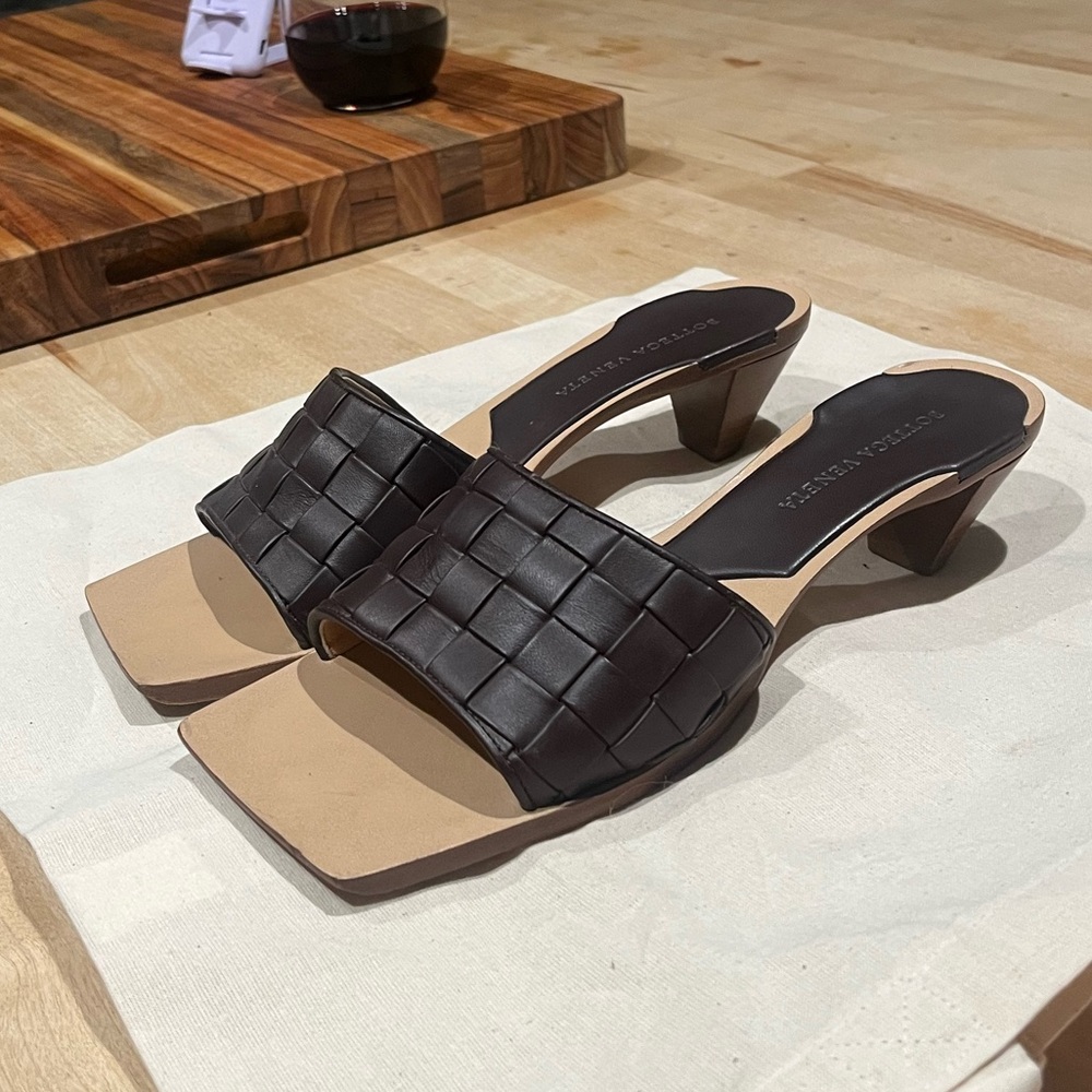 Bottega Veneta Dark Brown Intrecciato Leather Square Toe Slide Sandals Size 38
